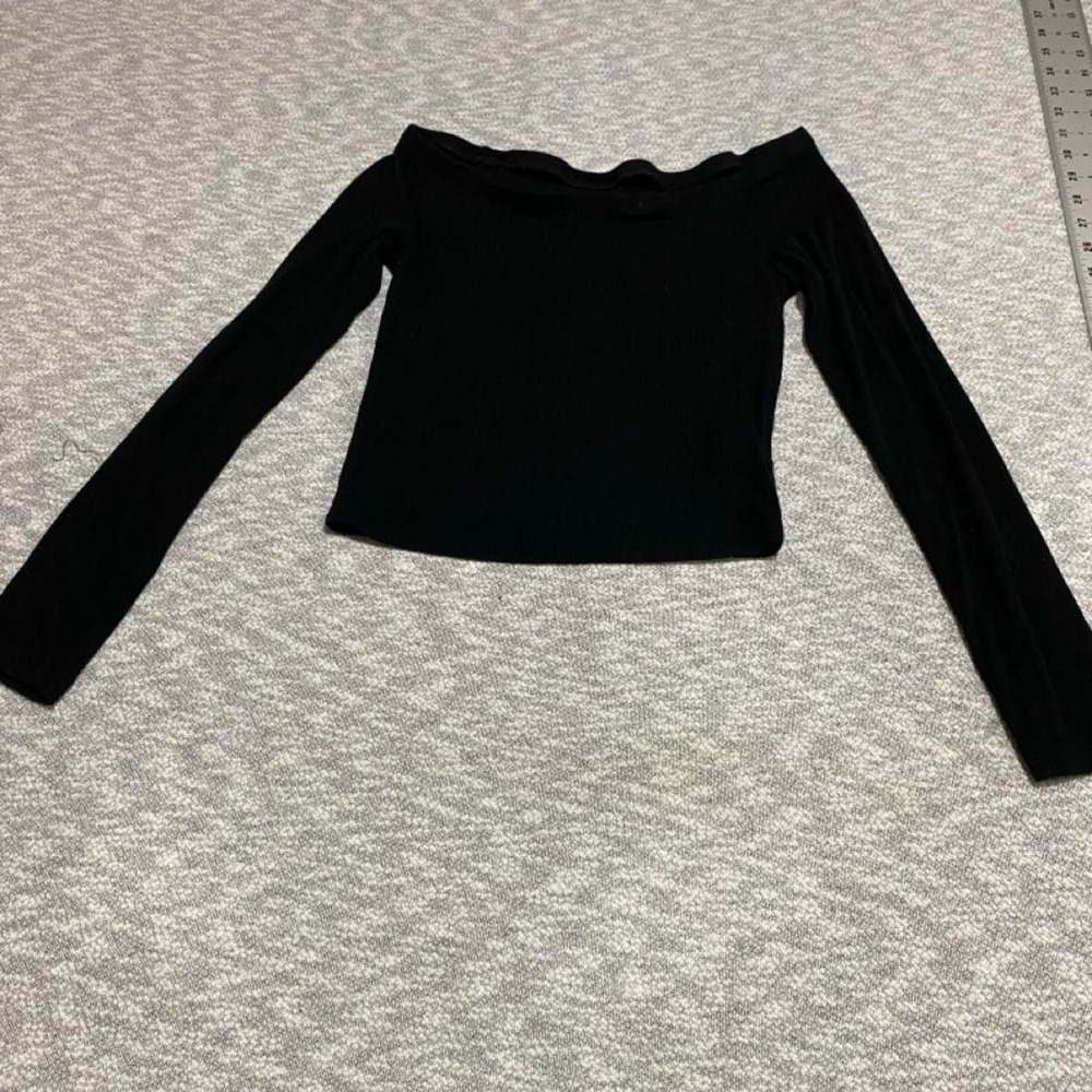 Dazy black off the shoulder long sleeve crop top women XS. B859#offtheshoulder